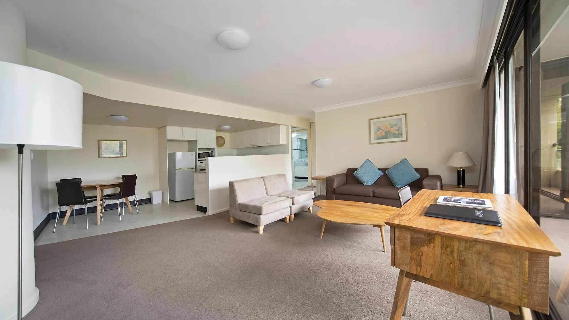 Breakfree Capital Tower Apartments Canberra 4*,  Australia
