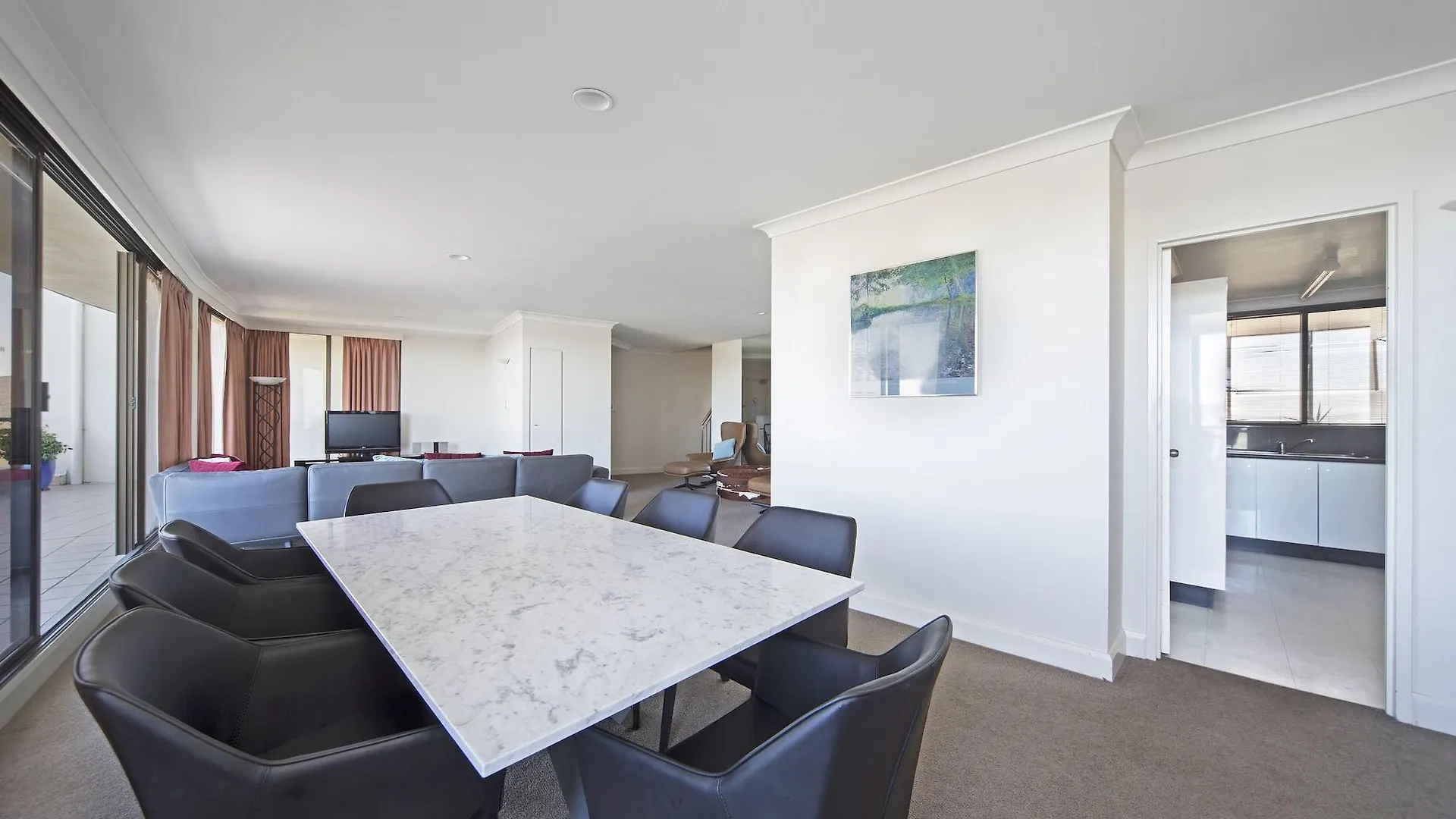 Breakfree Capital Tower Apartments Canberra Aparthotel