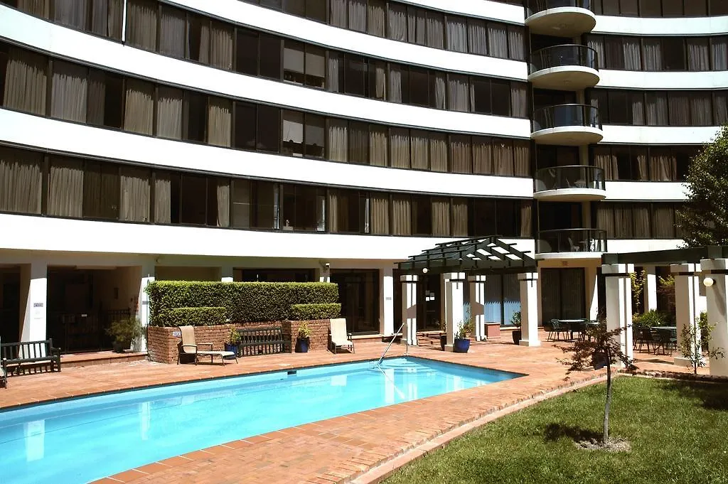 Breakfree Capital Tower Apartments Canberra Aparthotel